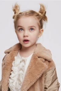 23 Trendy Winter Hairstyles for Kids 2024-2025: Braids, Easy Styles ...