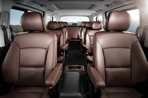 2018 Welcomes Hyundai’s Facelifted Grand Starex 12-Seater Minivan ...