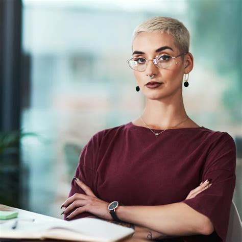 Clarity Makes Her Unstoppable: How to Build Focus and Presence - Global ...