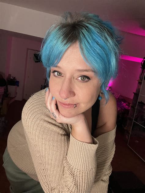 Proxy Paige on Twitter: "I’ll be going live in 4-5 hours. Then again in