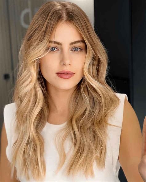 35 Hottest Layered Hairstyles and Haircuts for Long Hair