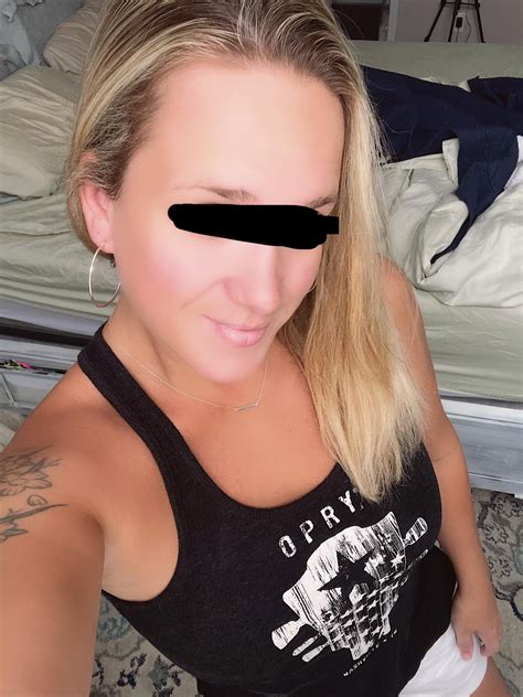 NC-HOTWIFE Have a great weekend : r/CarolinaHotWives