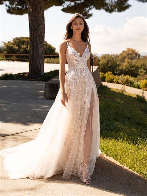 Perfect wedding dress for beach wedding 60 photos - Astyledwedding.com