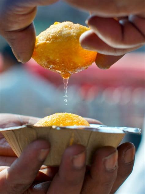 5 Types Of People You'll Find At Every Golgappa Vendor