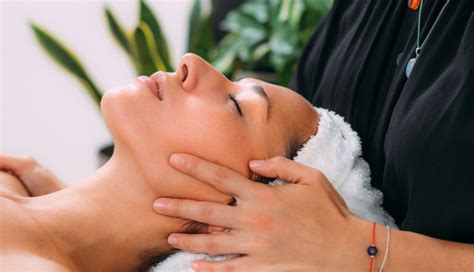 treatment facial wajah pengertian prosedur  jenisnya stephanie
