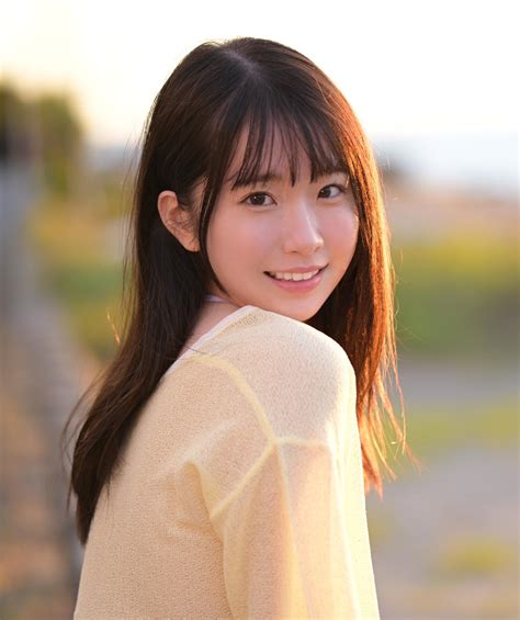 Emika Shirakami - แนะนำดารานางเอกเอวี สาวสวย