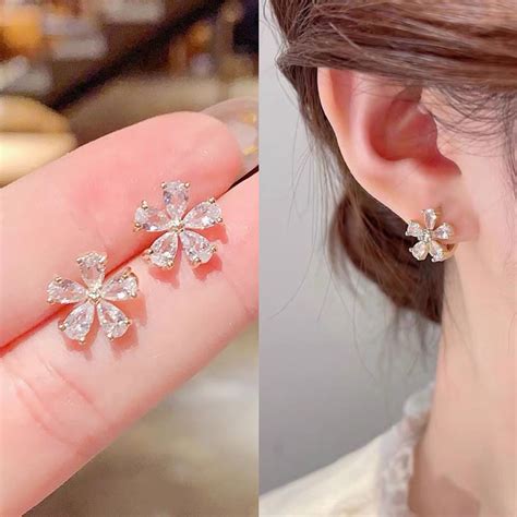 Jual Anting Bunga Model Juntai Bunga Hias Kristal erlian Imitasi Gaya ...