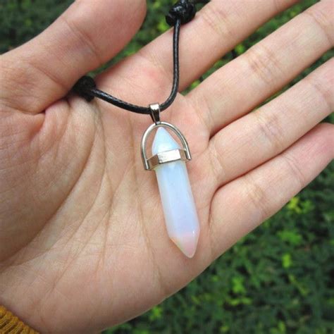 Colar De Pedra Da Lua - Colar de Cristal Hippie Pedra da Lua Luminoso Quartzo+brinde | Elo7 ...