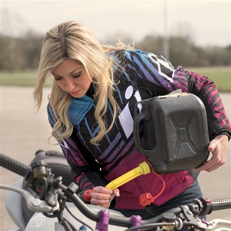 stuntgirl Mai-Lin | ONNO PHOTOGRAPHY