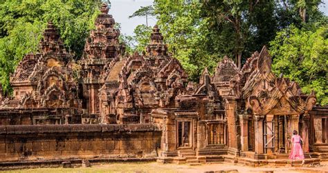 visit temples  cambodia