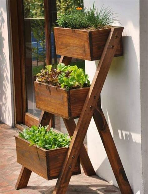 Многоуровневая деревянная подставка. | Garden ladder, Vertical herb ...