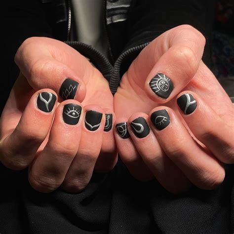 7 diseños de uñas para hombres | Glamour