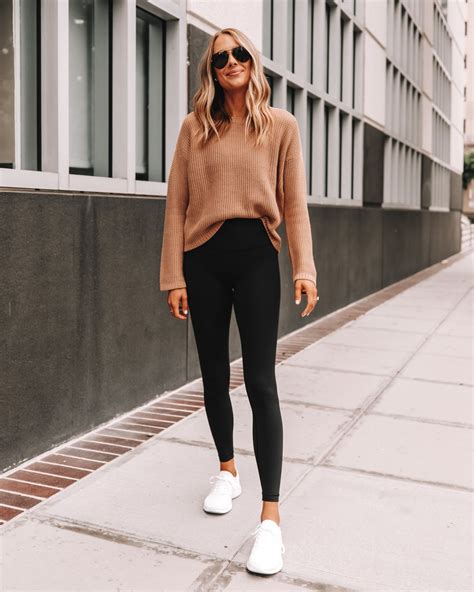 lululemon legging fabric guide breaking   favorite leggings