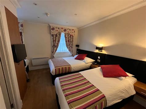 Directions to Point A Hotel London Paddington via Public Transit 41