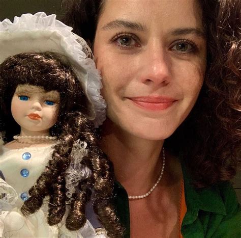 Beren Saat’s Beauty Secrets and Hacks Revealed | Al Bawaba