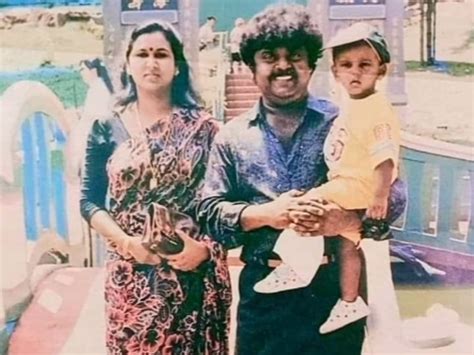 late actor vijayakanth family photos with son and wife | Vijayakanth Family Photos : வானத்தைப் ...