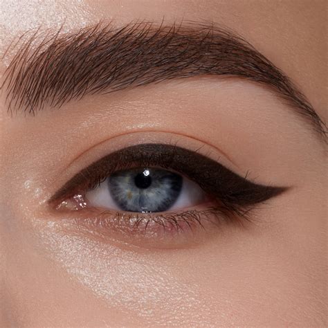 Карандаши для глаз - купить в интернет-магазине ROMANOVAMAKEUP