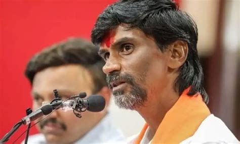 manoj jarange patil manaja jaraga patal yana ya jaga umathavara ubha karanaera