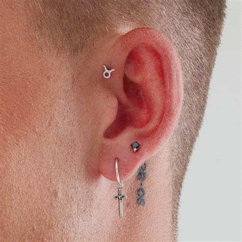 A Guide to Forward Helix Piercings - Essential Beauty & Piercing
