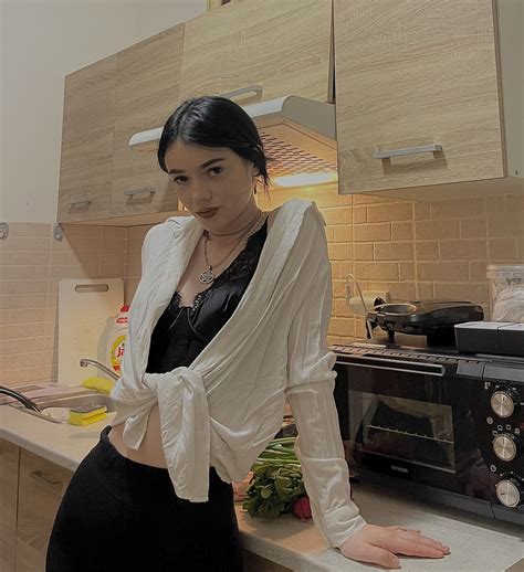 emmelineeeee OnlyFans - Intimate Fantasy Photos and Personalized Sexting