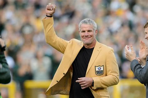 Brett Favre Net Worth: From Gridiron Greatness to Financial Success