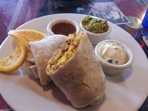 Saturn Cafe: Their Food Is Out of This World! | The Gormandizing Herbivores