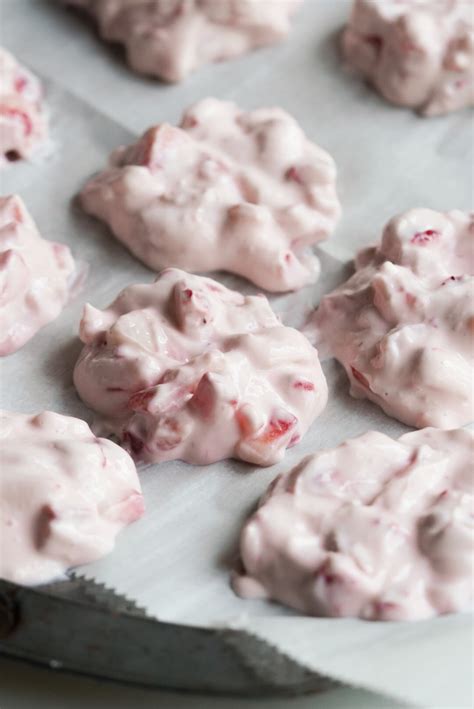 chocolate strawberry yogurt clusters viral recipe tressvibe