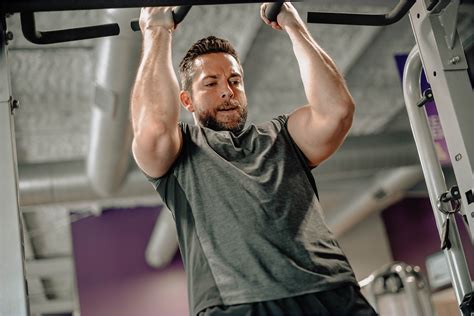Zachary Levi Bares Massive Biceps While Promoting His Flow Supplements