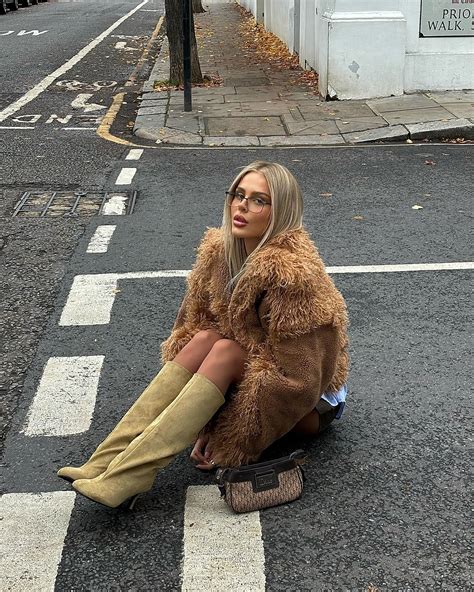 Anetta Beri | Smol bean x | Instagram