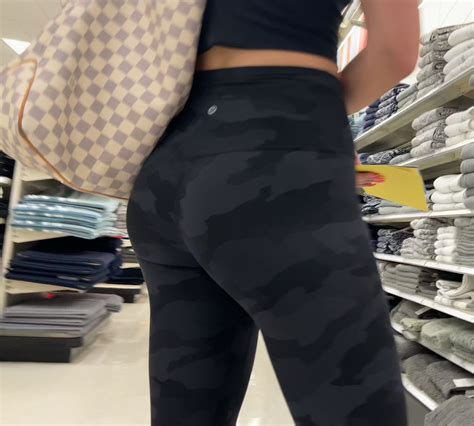 Skinny Blonde with Perky Ass in Camo Leggings - Spandex, Leggings