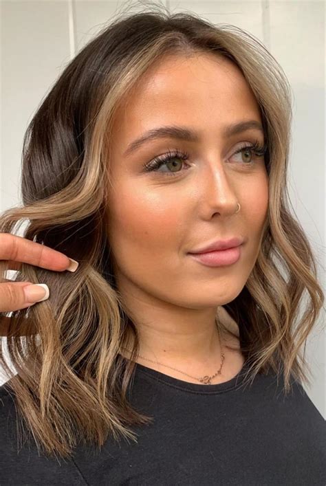 32 Cool medium length haircuts with bangs to be hot - Page 6 of 32