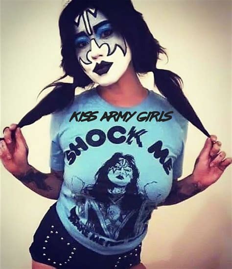 Pin by Ricardo J. Ferreira on Girls in KISS makeup | Kiss makeup ...