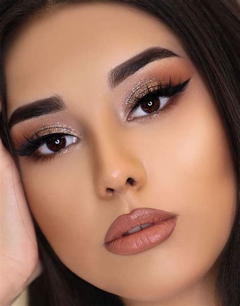 wedding makeup ideas   matte nude lips wedding eye