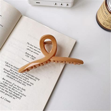 Amazon.com: Playboy Video Magazine, Volume 11 [VHS] : Pamela Saunders