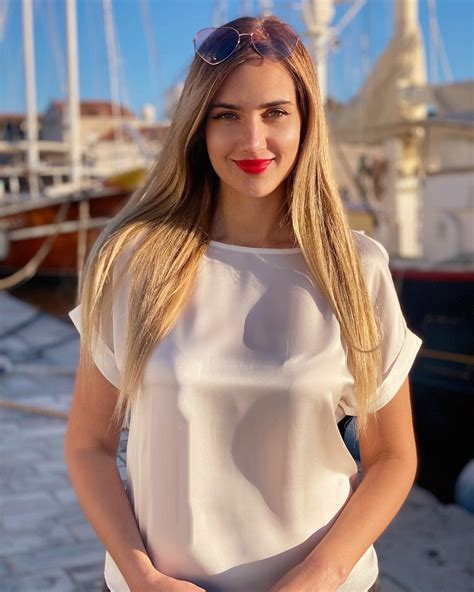 Natalija Ugrina - ⚓️🛳 #croatia #supetar #sunnyday