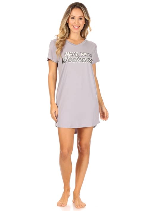 Rachel Anne Cook's feet