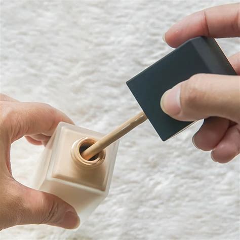 5 Drops Of Wisdom: How To Identify If Your Foundation Is Water-Based