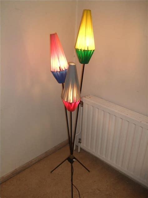 3 Armad Golvlampa Retro - Belysning Lampa | Tv möbel, Licht