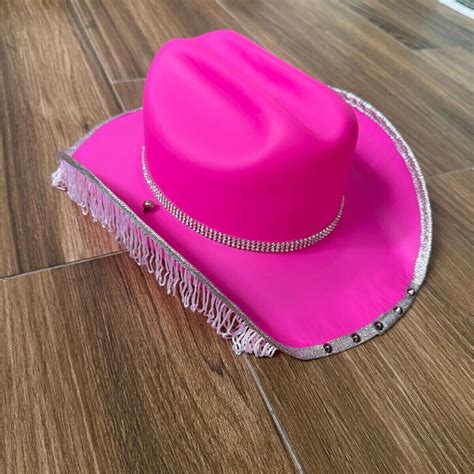 Chapéu De Boiadeira Rosa - Chapéu Boiadeira Rosa Neon com Franjas e Strass