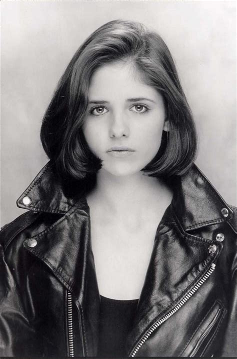 Photo collection of the lovely Sarah Michelle Gellar throughout the