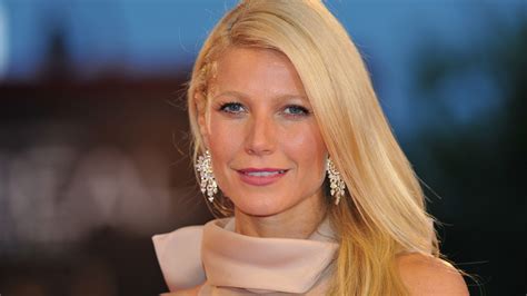 Did Forum Phun Celebrity Extra REALLY Ruin This Celebrity's Career? Image 1