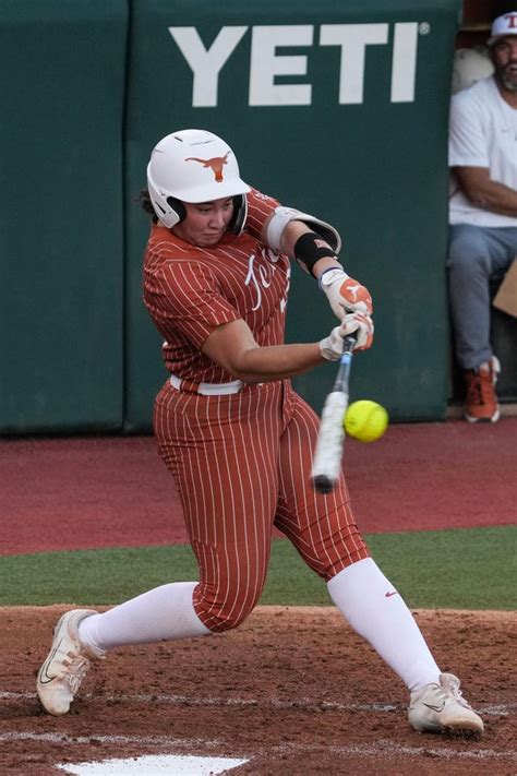 Now ranked No. 1, Texas softball leans on freshmen to beat Penn Sate