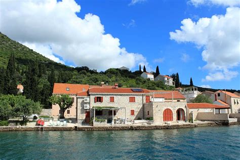 Vala for rent in Dubrovnik, South Dalmatia | Dominum Travel Agency