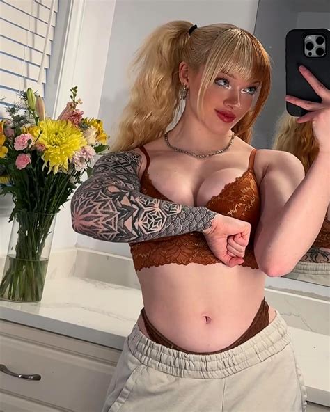 Brenna Gorman | XINIA | Finally a post that’s not a reel🥹👍👏 Code:XINIA