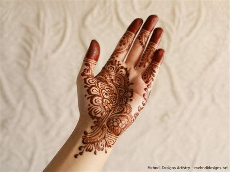 simple arabic henna designs  left hand