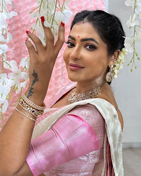 Reshma Pasupuleti (@reshmapasupuleti) • Instagram photos and videos