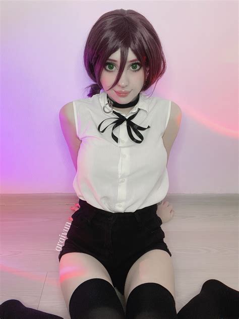 Reze from Chainsaw Man cosplay by Araivun : r/cosplaygirls