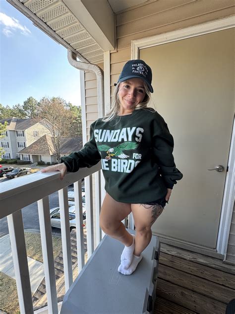 Avery Leigh - With a face that could stop time and a... | Facebook