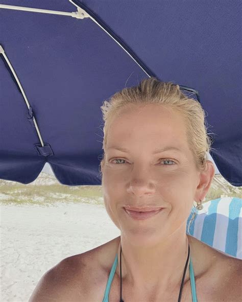 Is This The REAL Shannon Bream? A Deep Dive Into Her Life And Career Image 2