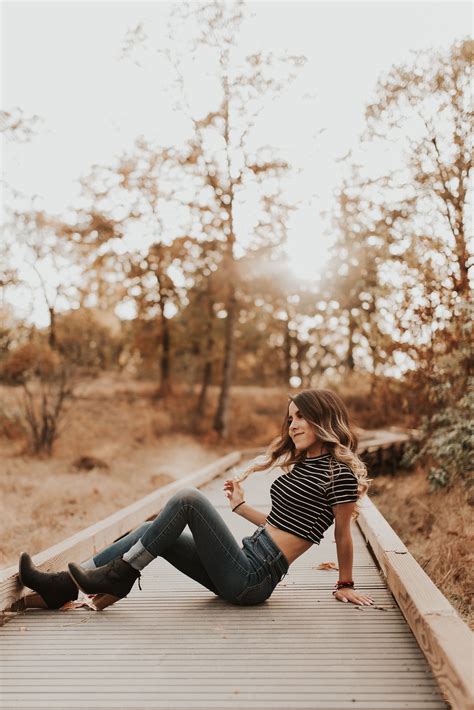 fall senior photo shoot ideas mountain view photo shoot portland oregon